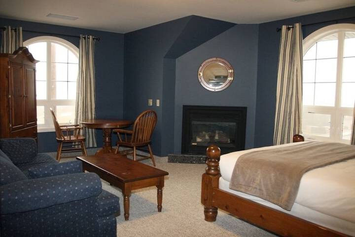 Room 33 of 82