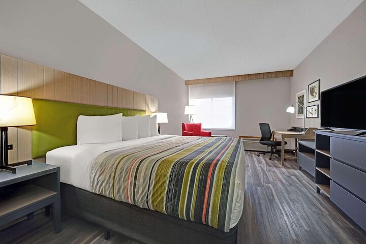 Country Inn & Suites by Radisson Pierre, SD