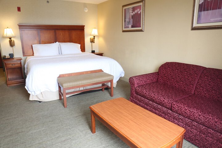 Room 32 of 41