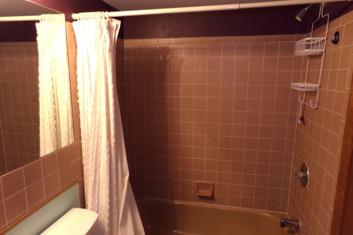 Room 10 of 36
