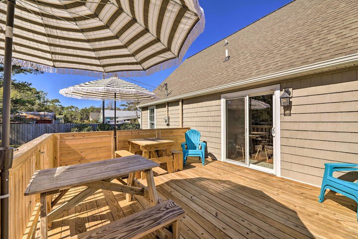 the Willowberry House With Deck & Grill!