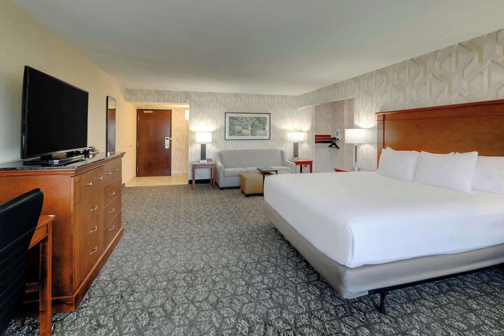 Room 36 of 67