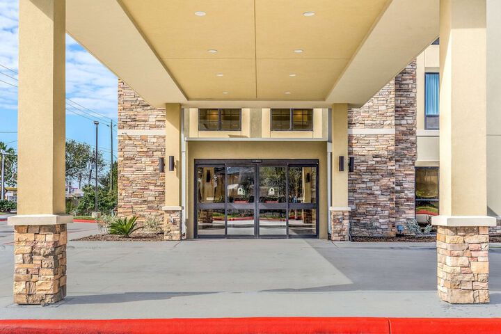 Hotel 2 of 39