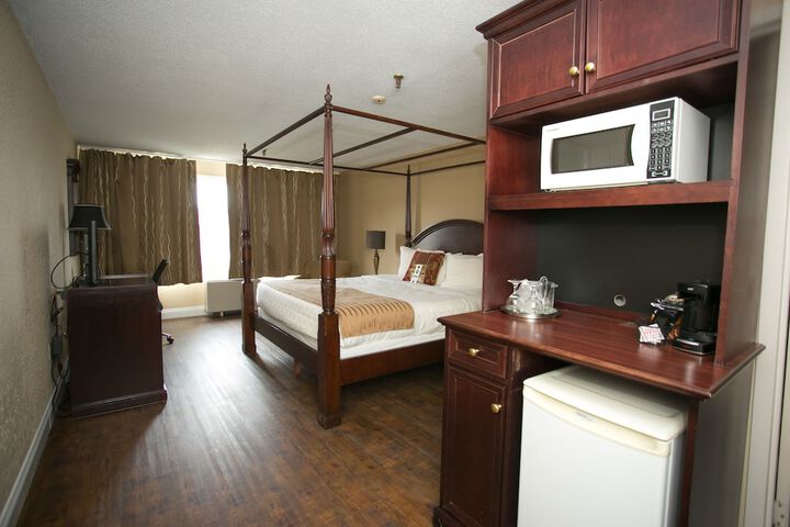 Room 53 of 85