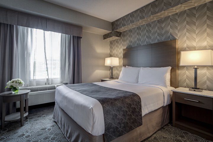 Room 28 of 60