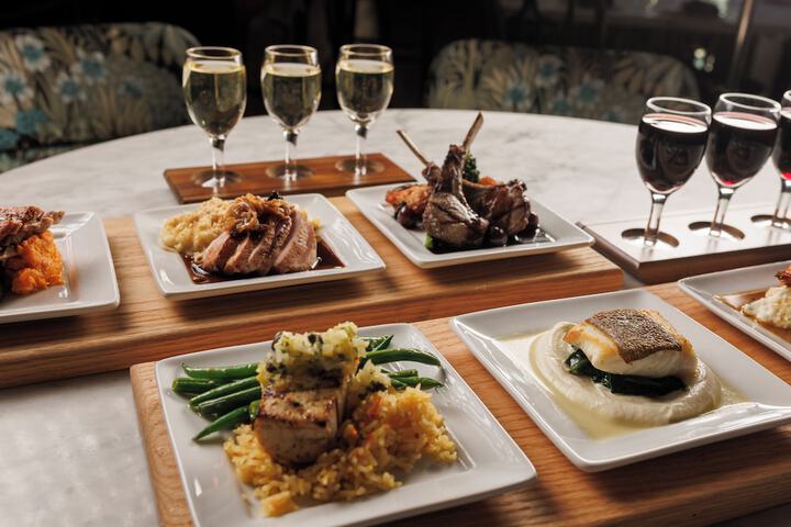 Dining 37 of 49