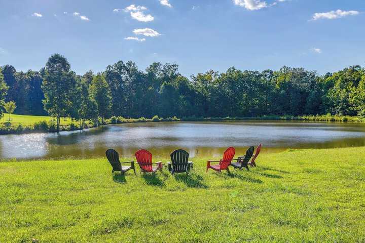 Tranquil Cottage in Virginia Countryside w / Pond!