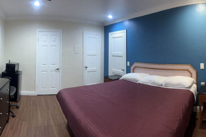 Room 41 of 65