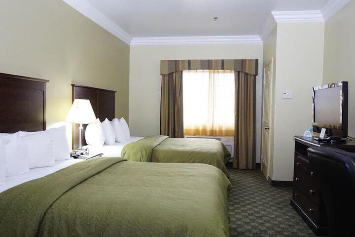 Room 22 of 38