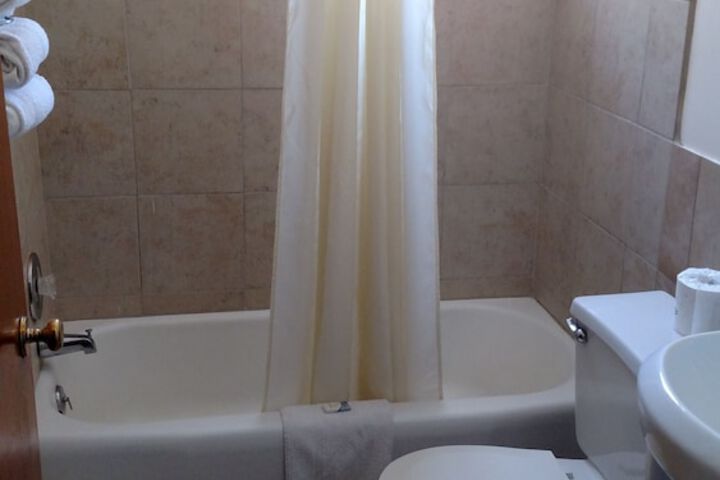 Room 15 of 37