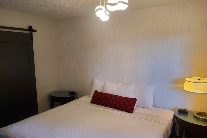 Alpine Inn