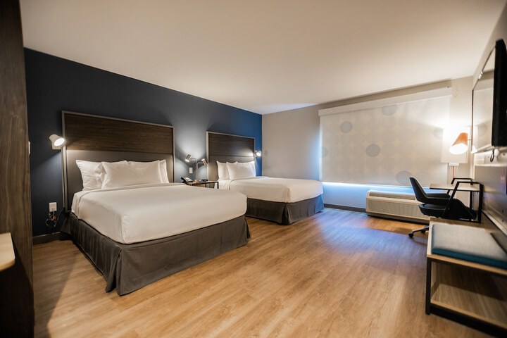 Room 16 of 38