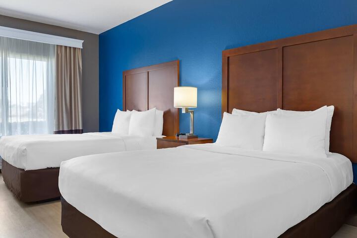 Comfort Inn & Suites Orlando North