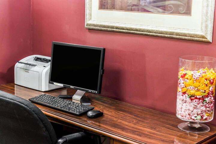 Business Center 20 of 20