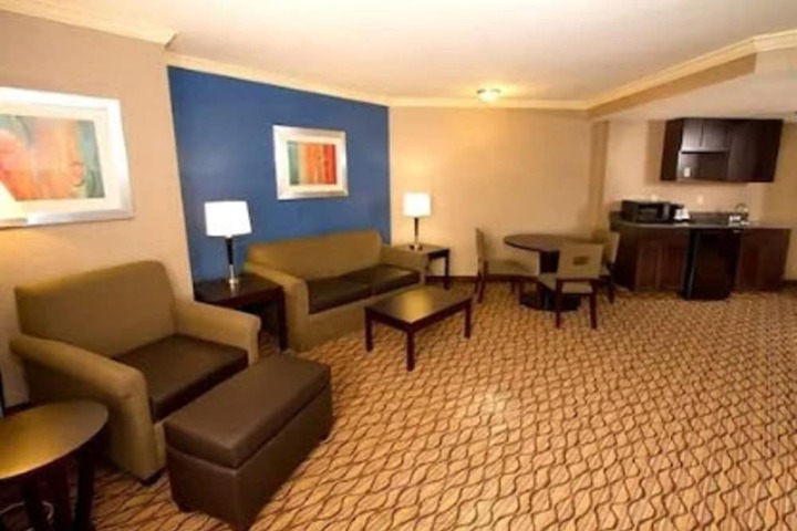 Room 15 of 39