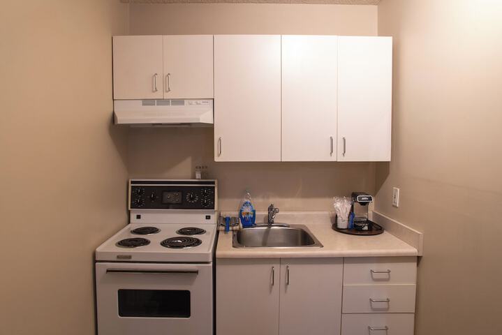 EasyStay Inn & Suites Fernie