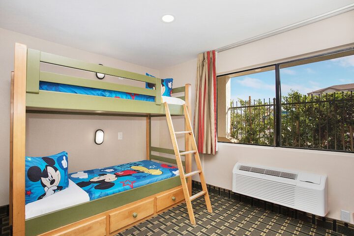 Room 14 of 42
