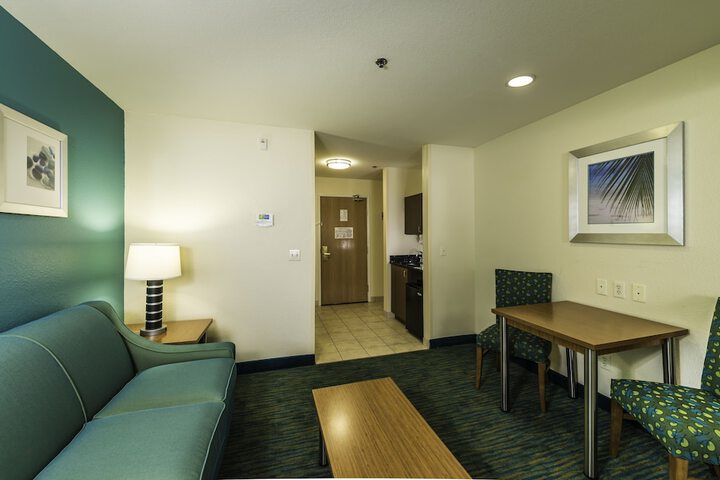 Room 21 of 43