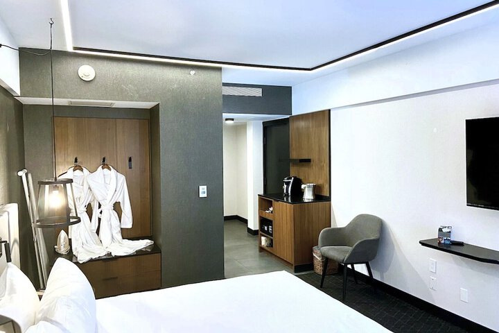 Room 38 of 85