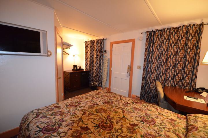 Room 18 of 53