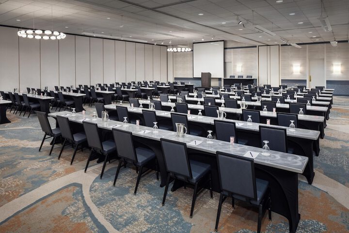 DoubleTree by Hilton Boston - Andover