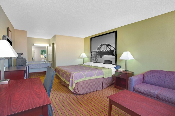 Room 10 of 15