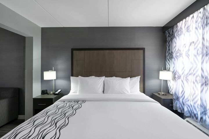 Room 21 of 52