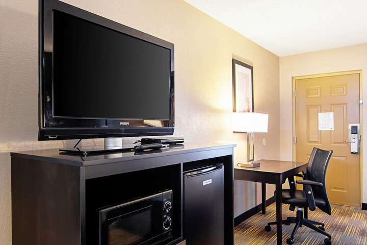 Room 21 of 46