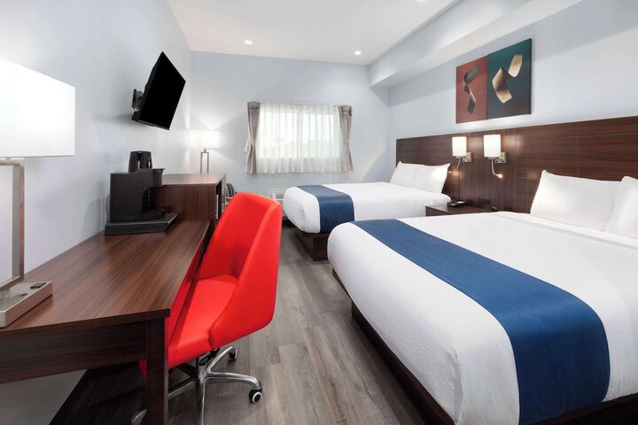 Room 27 of 59