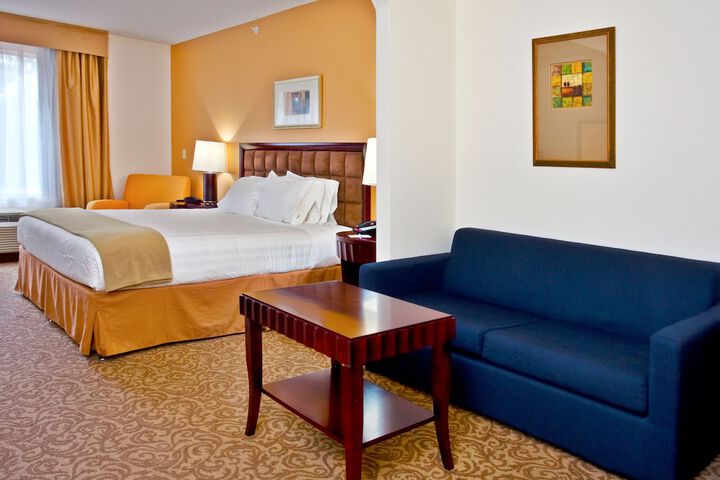 Room 20 of 33