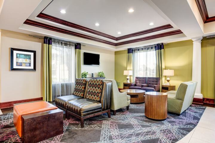 Hotel 5 of 43