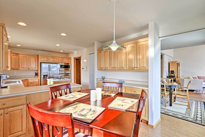 Birch Bay Waterfront Home - Steps to Beach!