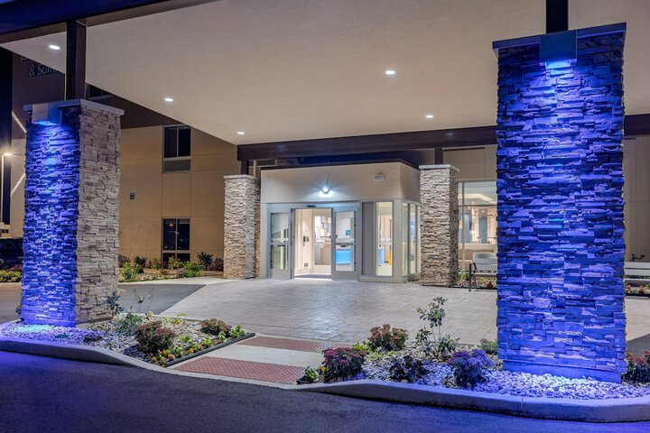 Hotel 4 of 32