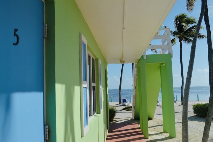 Hotel 3 of 198
