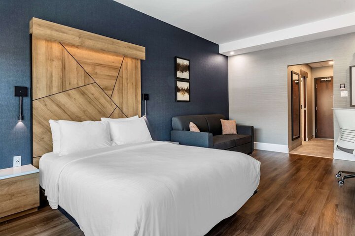 Room 45 of 65