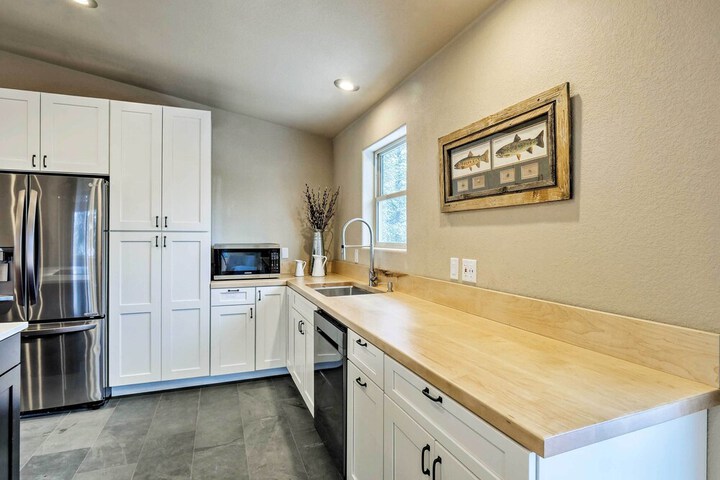 Secluded Alpine Home in Alma w / Mountain Views!
