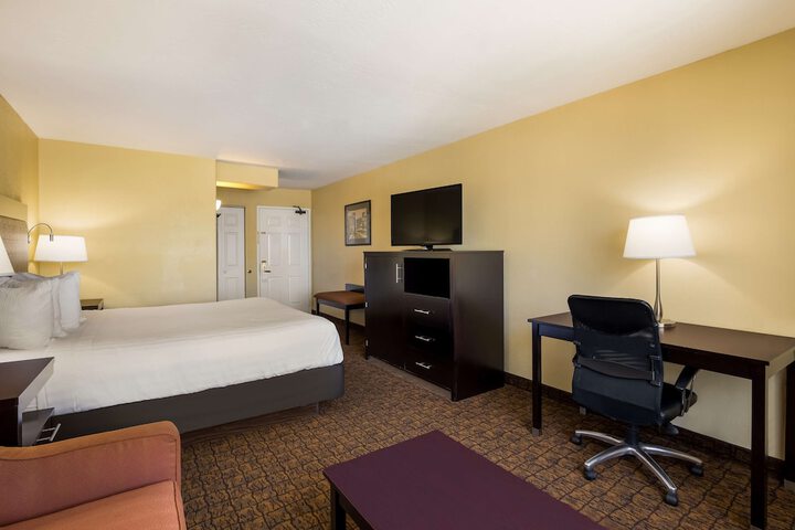 Best Western Escondido Hotel