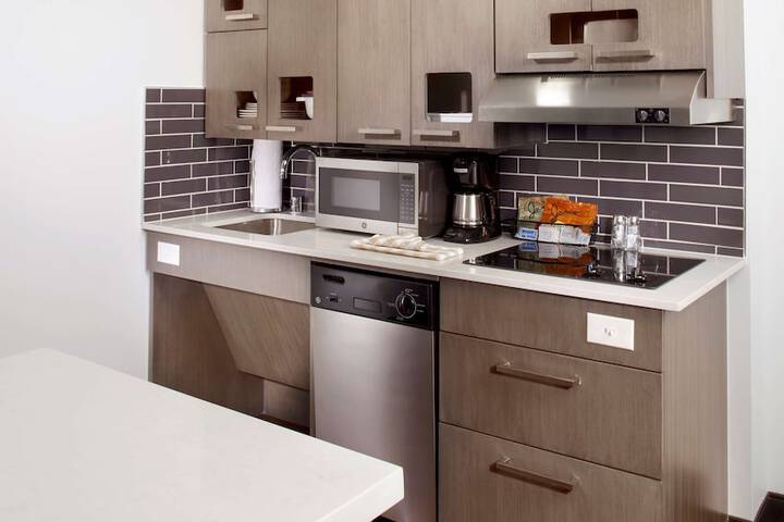 Hyatt House Denver / Lakewood at Belmar