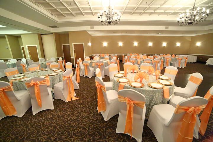 Ballroom/Hall 40 of 49
