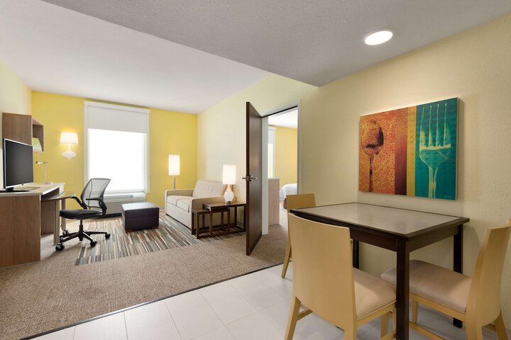 Home2 Suites by Hilton Cleveland Beachwood