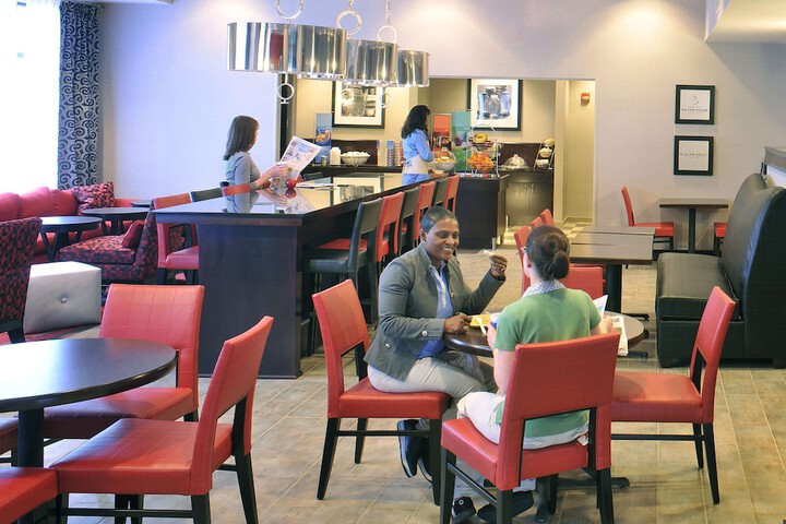 Dining 60 of 74