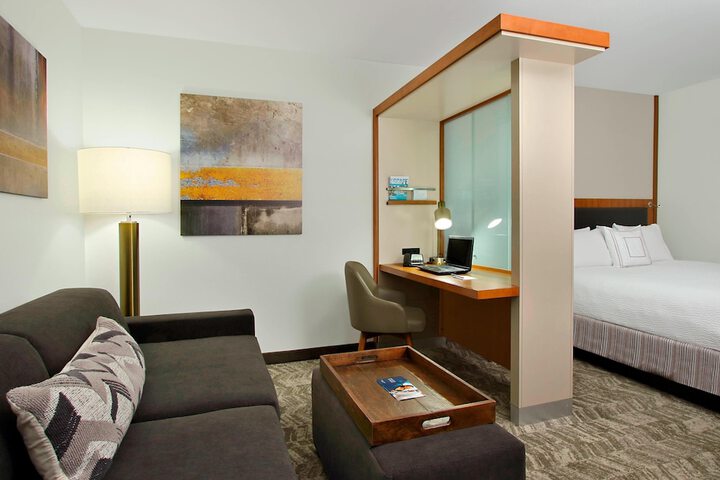 Room 12 of 21