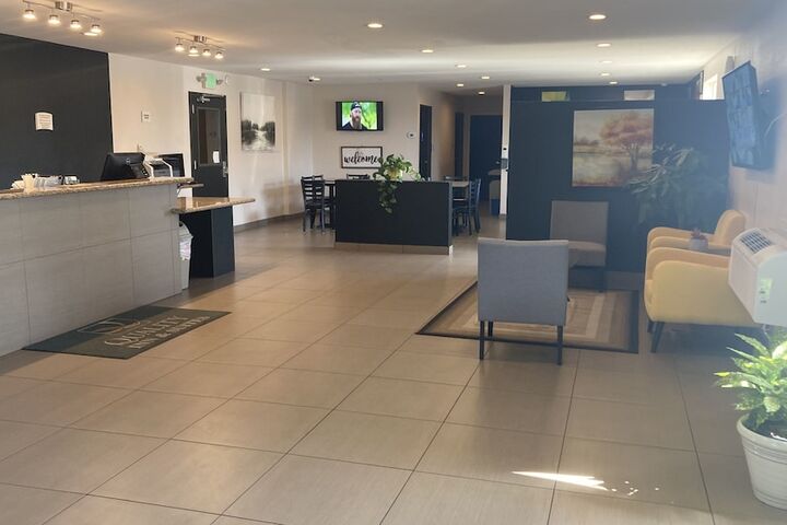 Hotel Interior 10 of 34