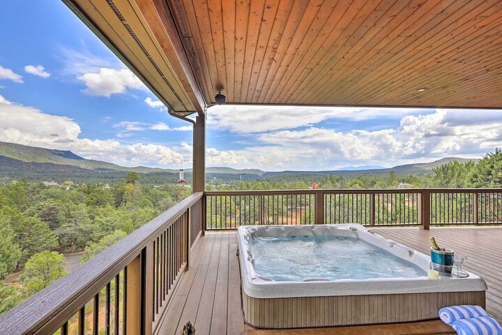 AZ Rim Retreat in Pine W / deck Hot Tub & Views!