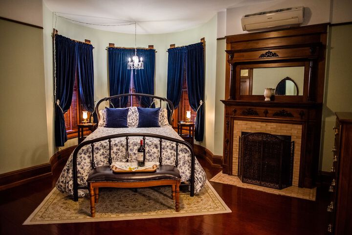 The Gage Mansion B & B