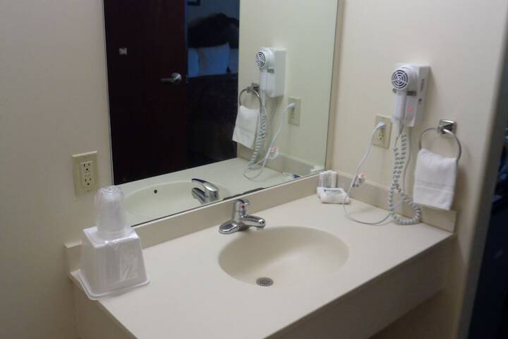 Room 35 of 41