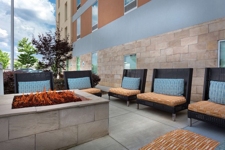 Terrace/Patio 28 of 29