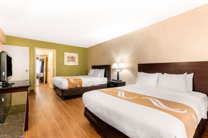 Room 16 of 27