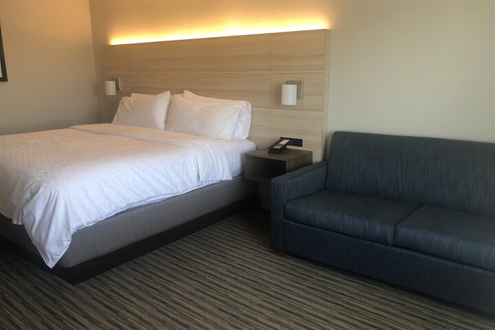 Holiday Inn Express : Hillsboro I-35 by IHG