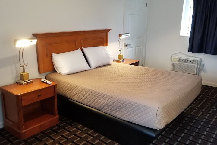 Room 8 of 22
